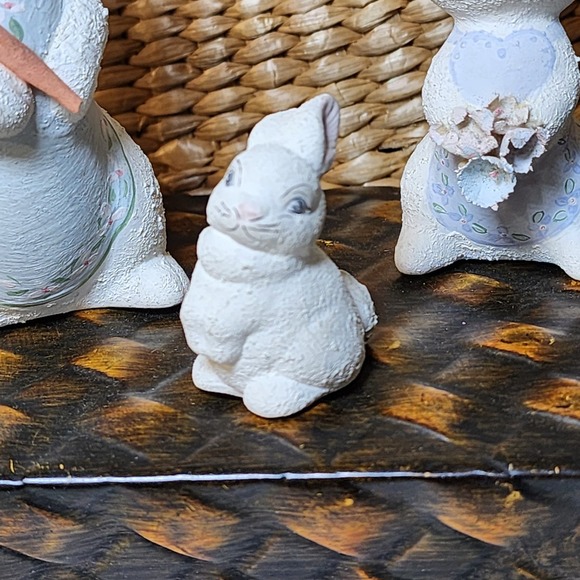 Vintage Set of 3 Hand Painted Ceramic Bunny Rabbit Family Figurines - Easter - Picture 6 of 10